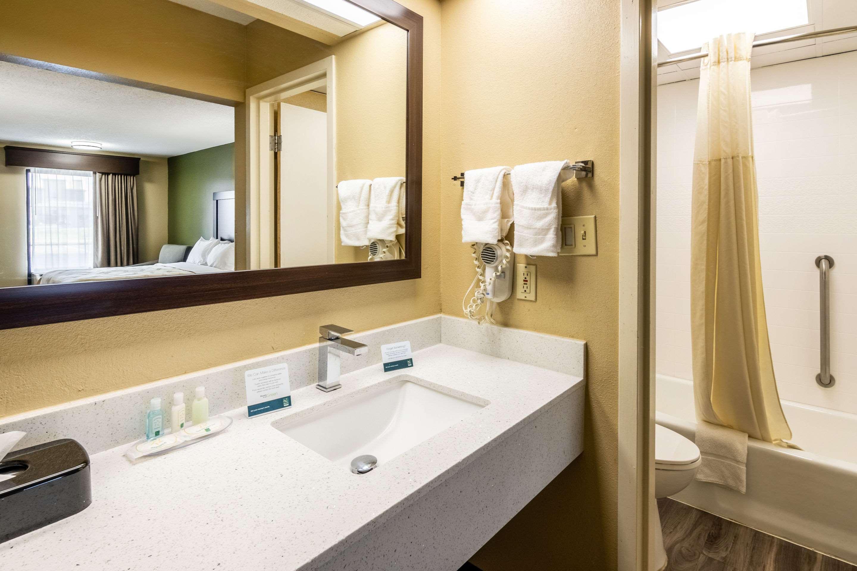 Quality Inn Perry - National Fairgrounds Area Екстериор снимка