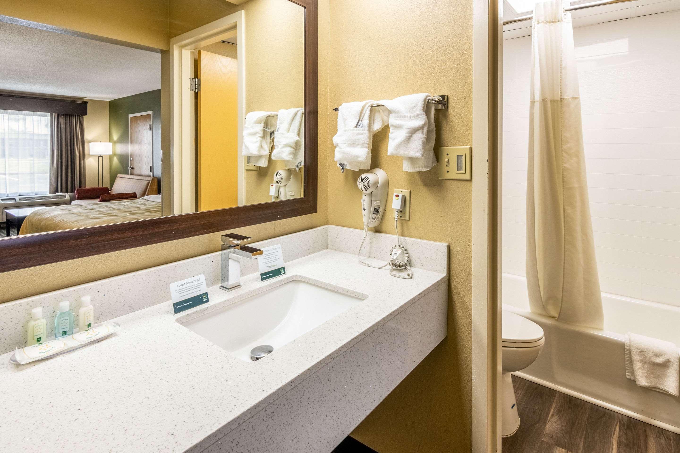 Quality Inn Perry - National Fairgrounds Area Екстериор снимка