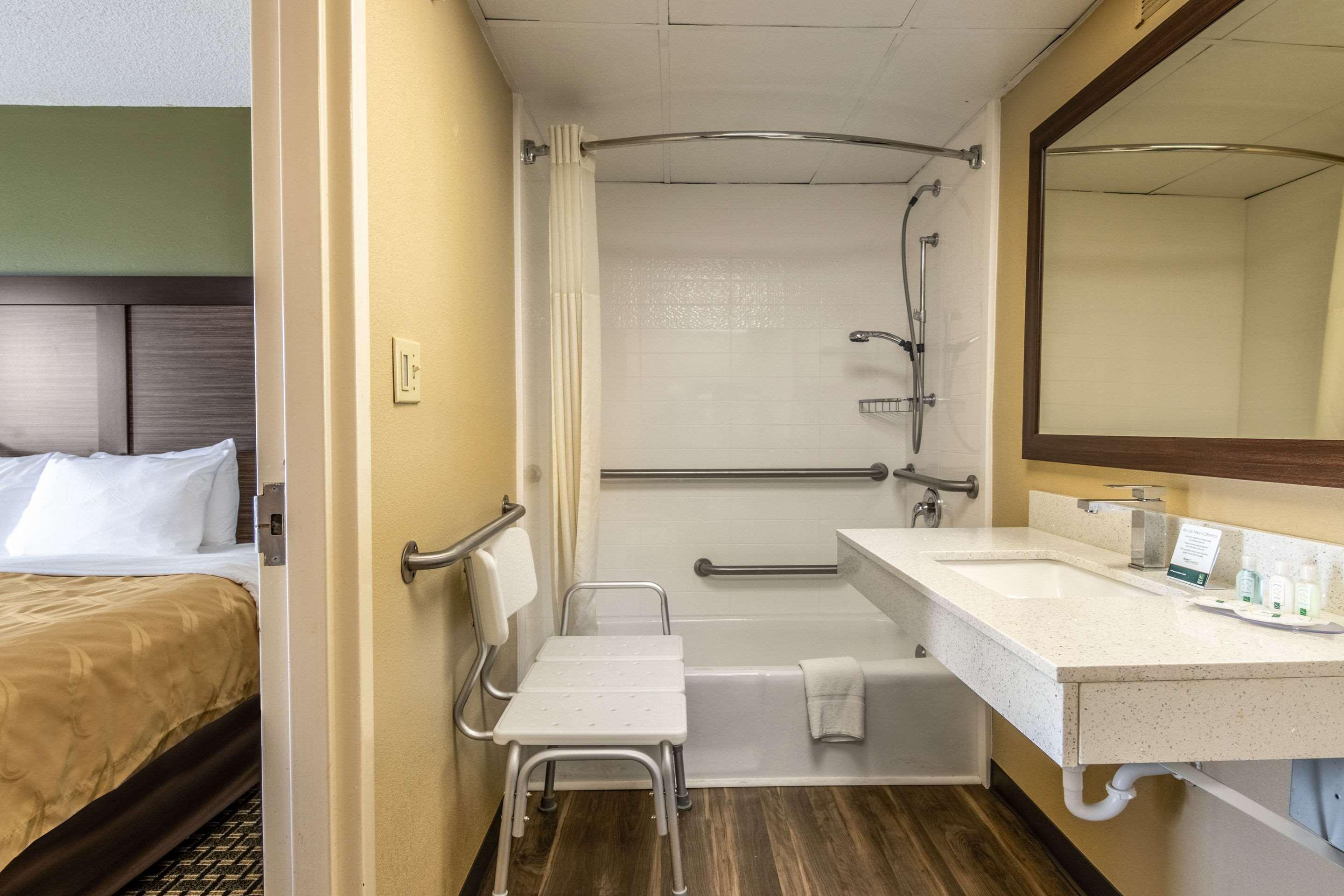 Quality Inn Perry - National Fairgrounds Area Екстериор снимка
